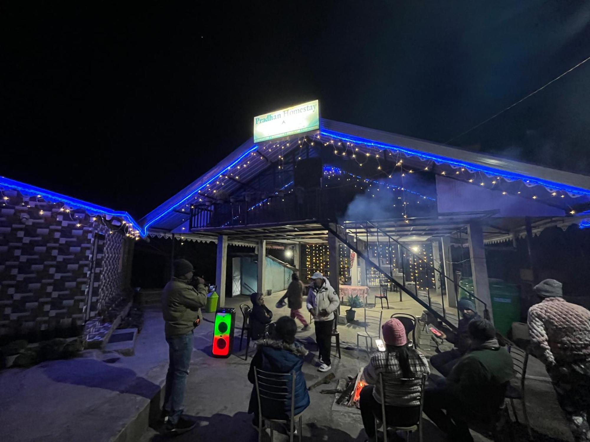 Lake Side Homestay - Pradhan Homestay Mirik Bagian luar foto